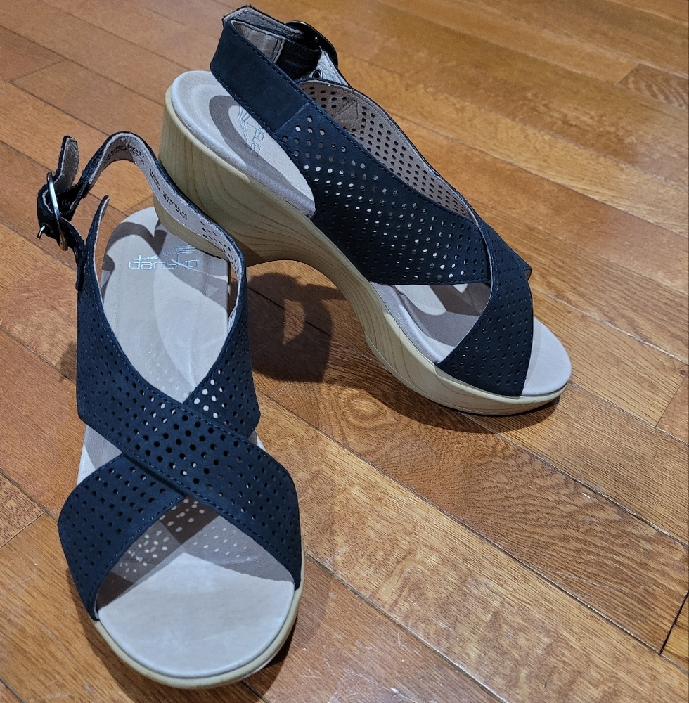 Dansko black leather wedge slingback sandals size  37  7 - Picture 8 of 8